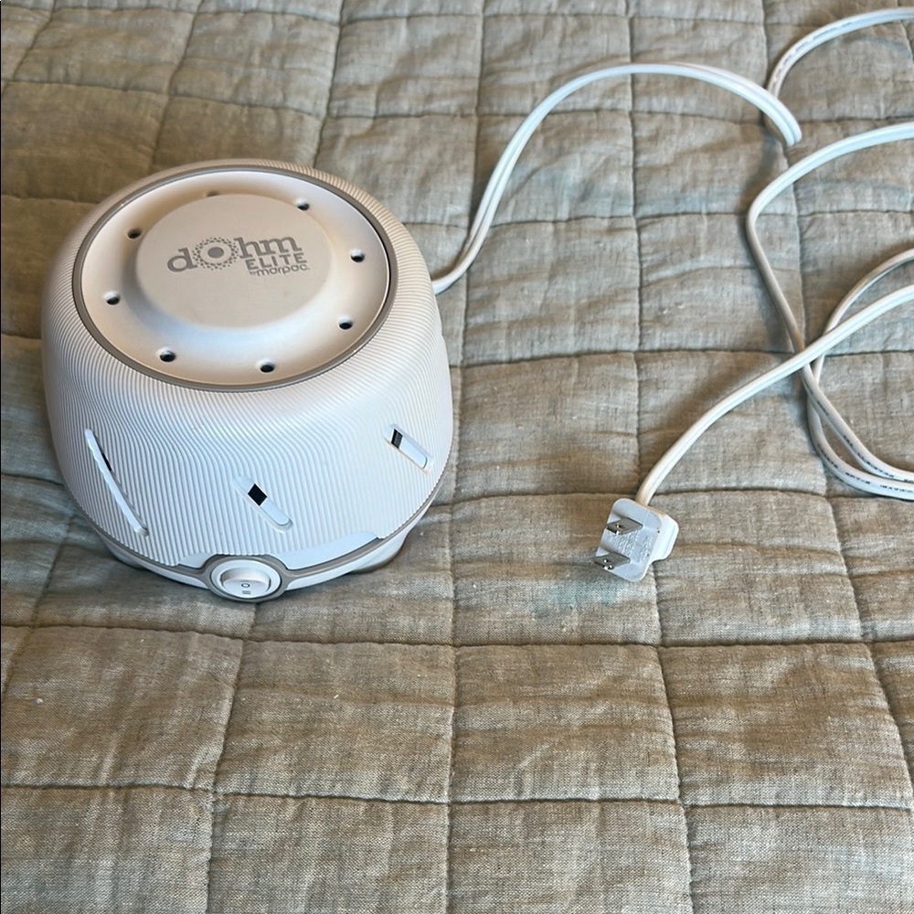 White Dohm Elite Sound Machine